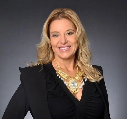 Rae Anna Conforti, Realtor